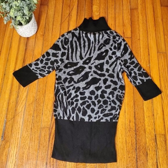 Express Mock Neck Sweater Cheetah Animal Print Gray Black Work Preppy Casual S - Picture 1 of 6